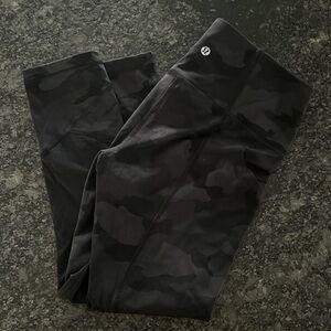 Lululemon legging high rise crop camo